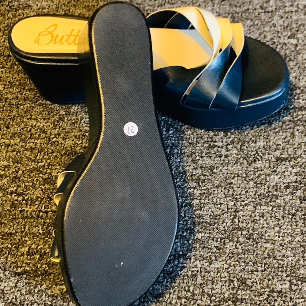 Butter Shoes - Picture 4 of 5